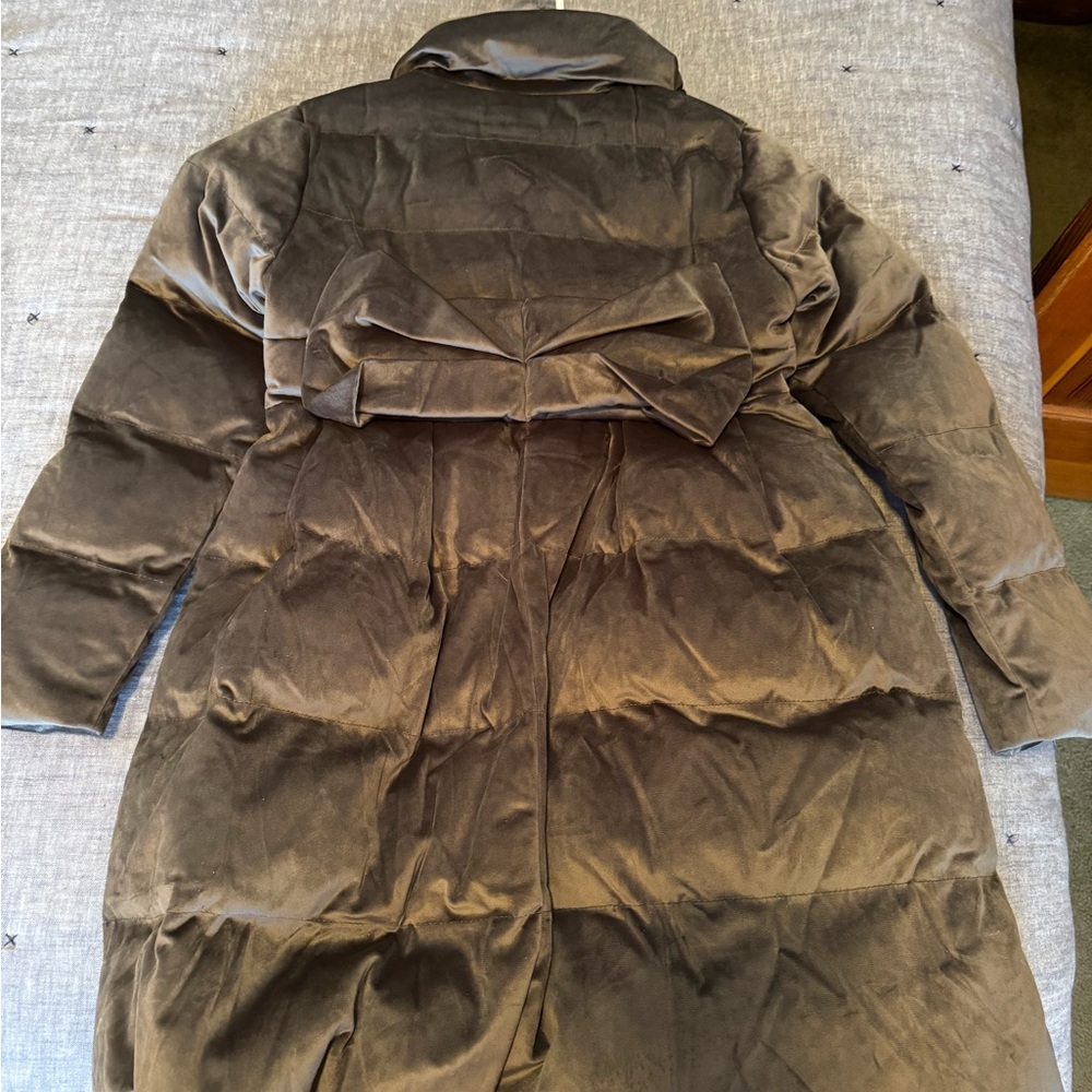 Women’s velvet puffy jacket